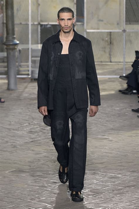 givenchy chemise homme 2016|Givenchy Spring 2016 Menswear Collection .